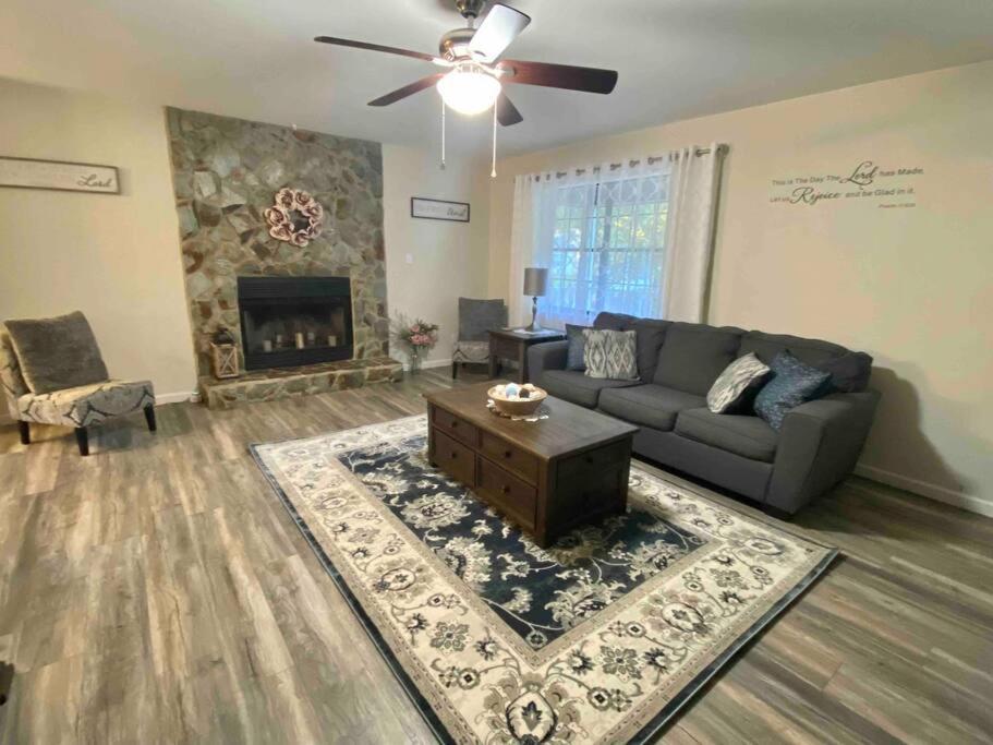 Donna'S Charm: 3 Br/King-Suite/Pools/Golf Дафни Екстериор снимка